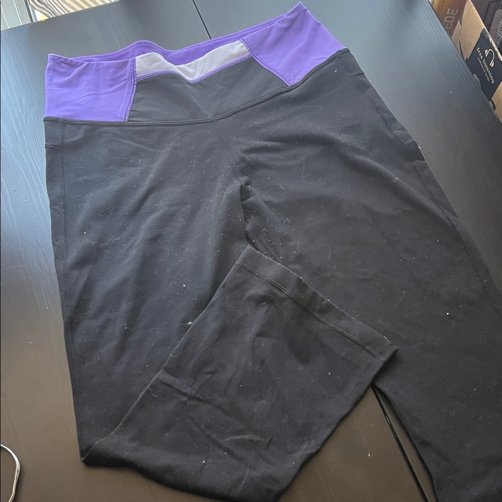 LULULEMON Hip To Be Zen Crop Pants Purple Size 4 Flare 23" Inseam